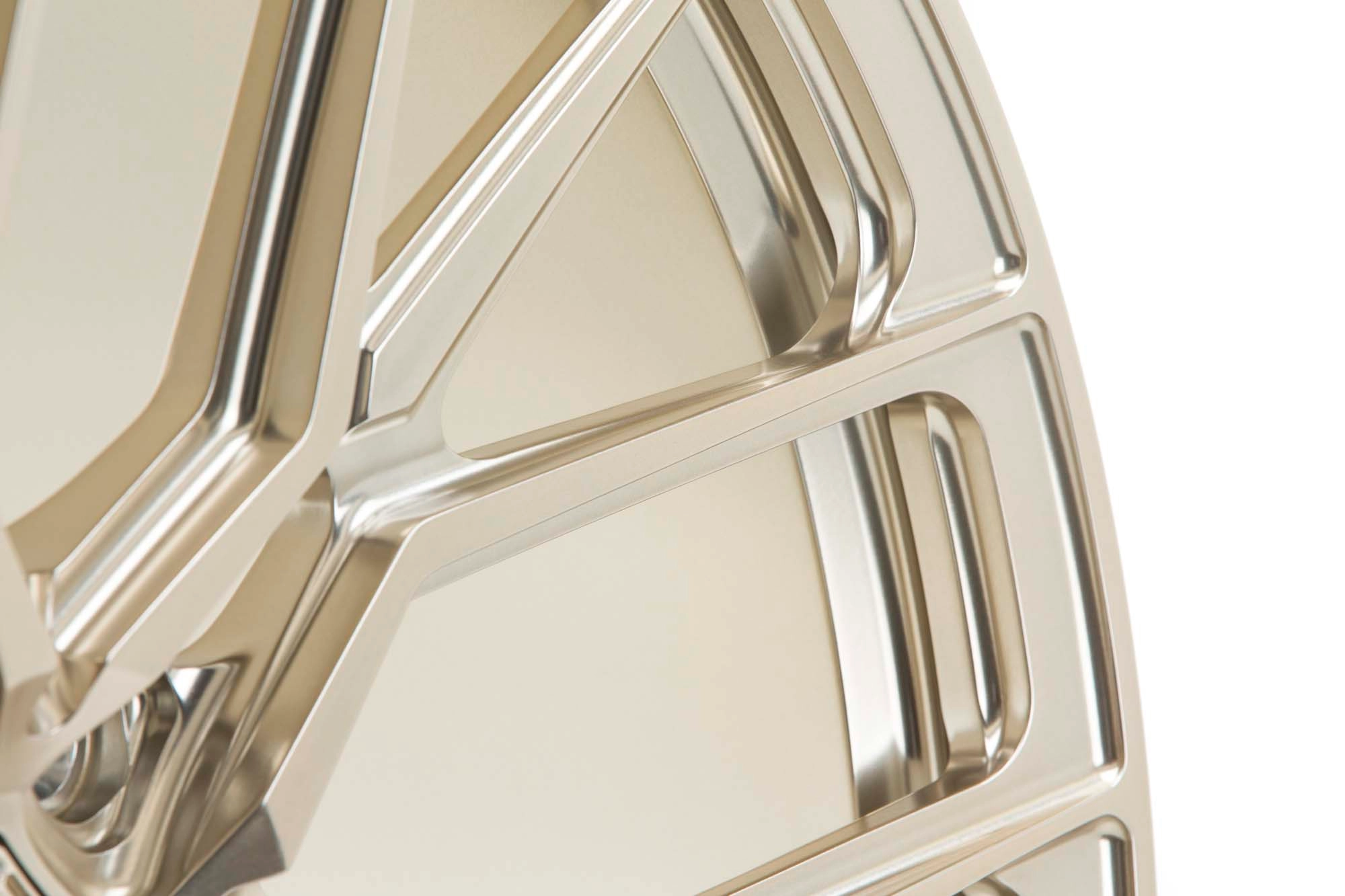 Vossen M-X3 (Monoblock) spoke detail with center lock in Satin Bronze