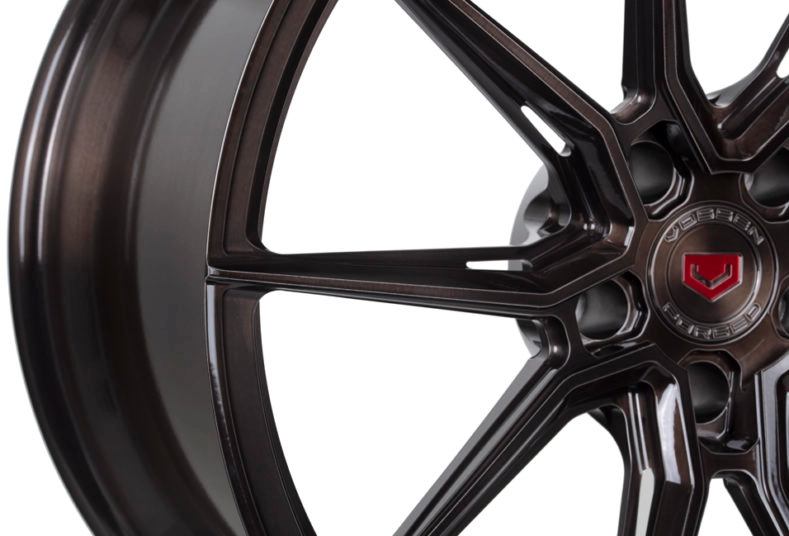 Vossen EVO-2R on performance coupe at low angle