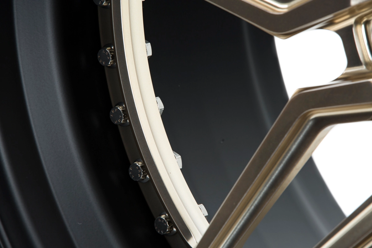 Vossen M-X1 (3-Piece) Gloss Clear polished barrel detail