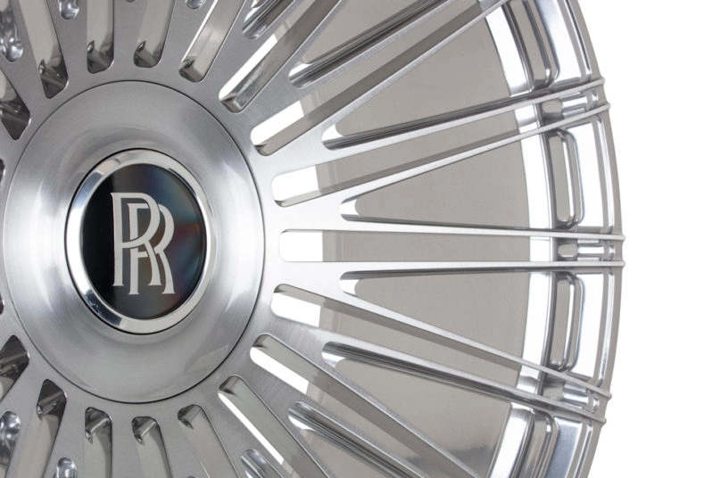 Vossen S17-14 Series 17 on luxury sedan