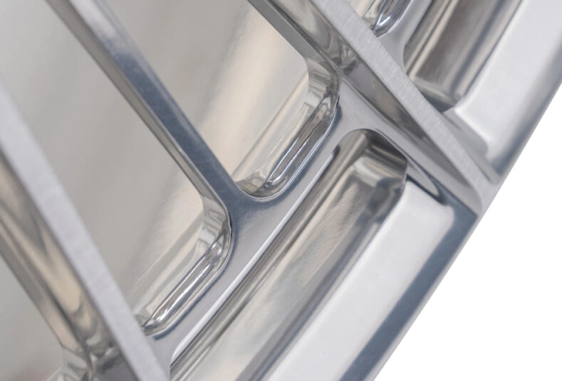 Vossen SP4 spoke profile close-up - precision machined rectangular windows in Gloss Clear
