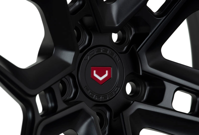 Vossen EVO-4 (3-Piece) three-piece forged wheel - barrel and spoke detail