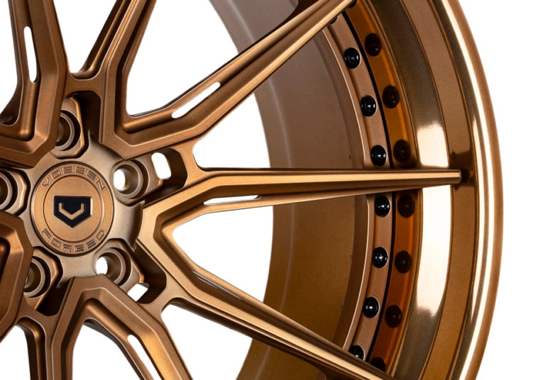 Vossen EVO-2R 3-Piece spoke and hardware detail
