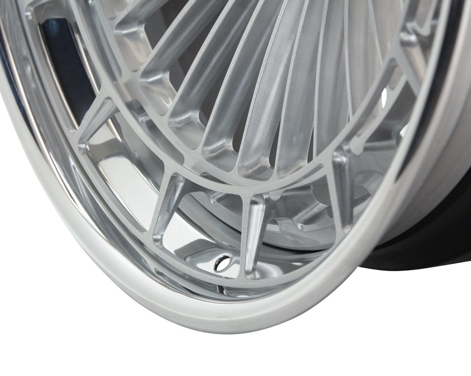 Vossen LC3-06 (3-Piece) – 3/4 angle showing outer lip