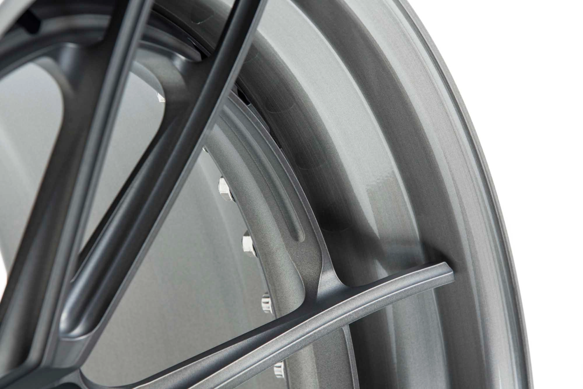 Vossen S17-06 (3-Piece) spoke and outer barrel detail