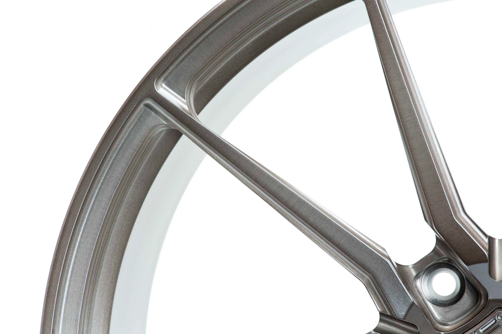 Vossen M-X2 (Monoblock) Ultraviolet spoke detail