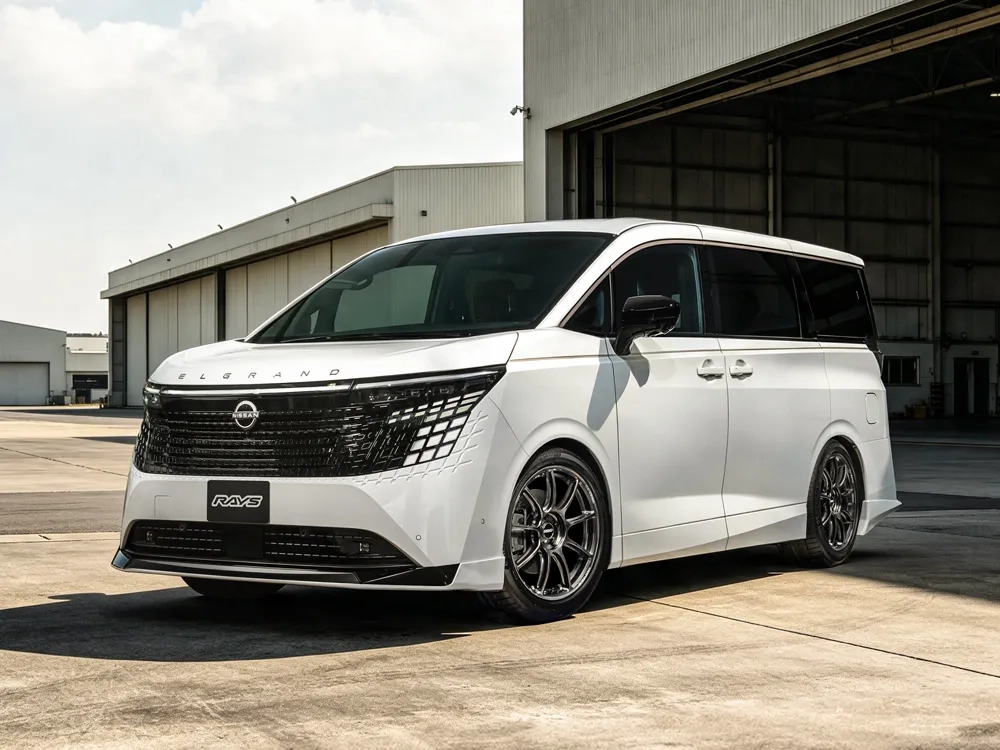 RAYS Volk Racing GT90 wheels on Nissan Elgrand - exterior side view