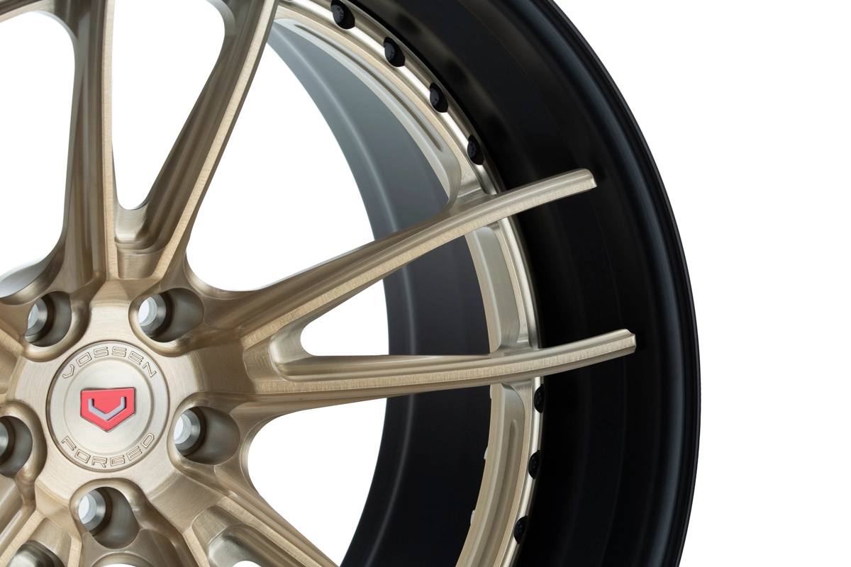 Vossen S17-06 (3-Piece) spoke design and machining precision detail