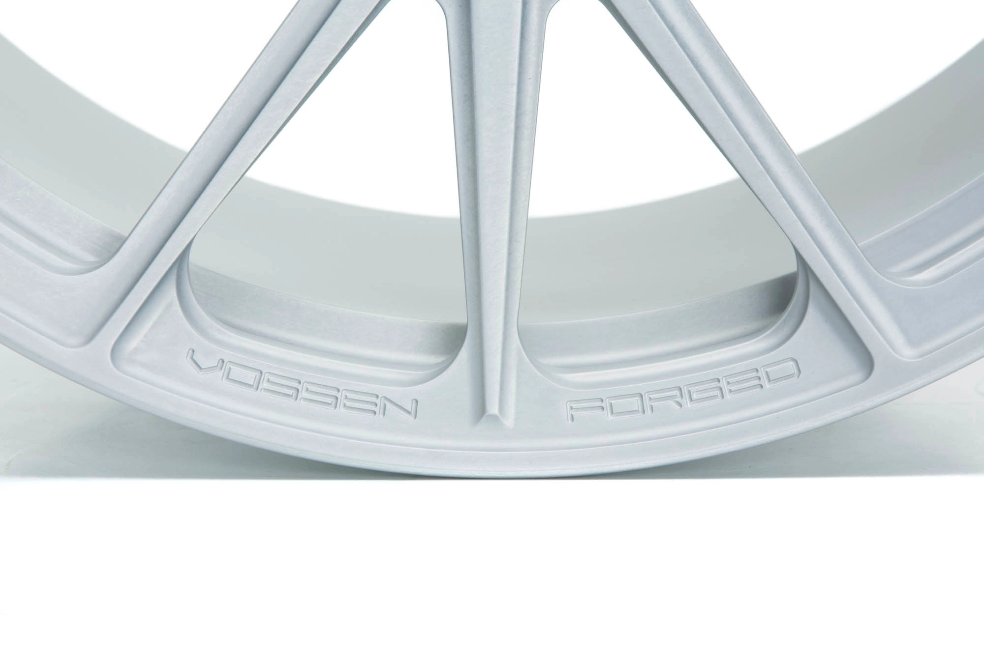 Vossen M-X3 (Monoblock) wheel in Imperial Gold - deep concave face detail