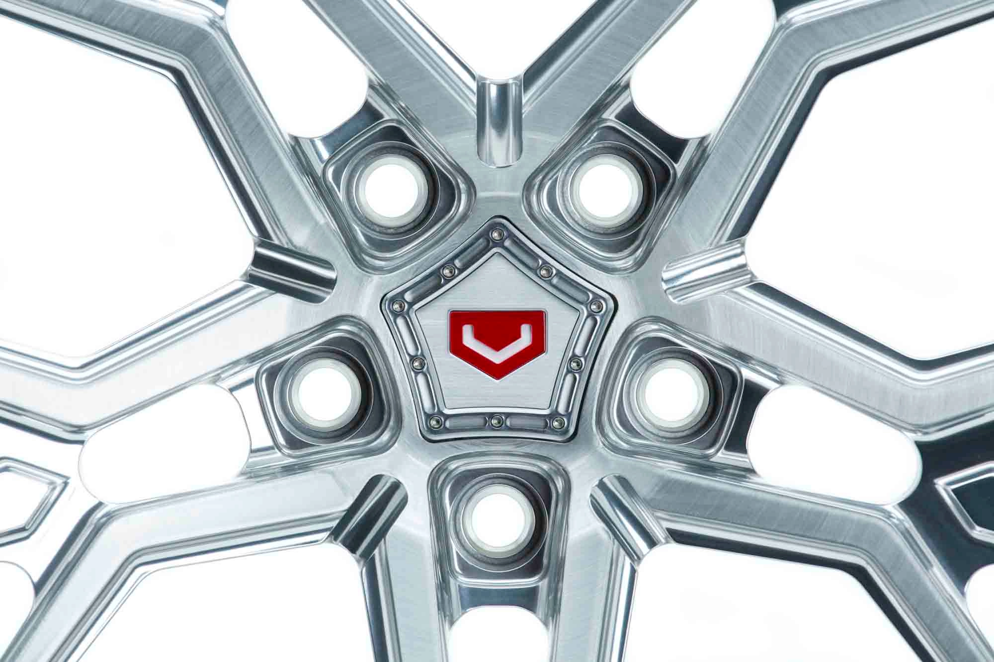 Vossen M-X3 (Monoblock) spoke pattern with Ferrari hub detail in Gloss Clear