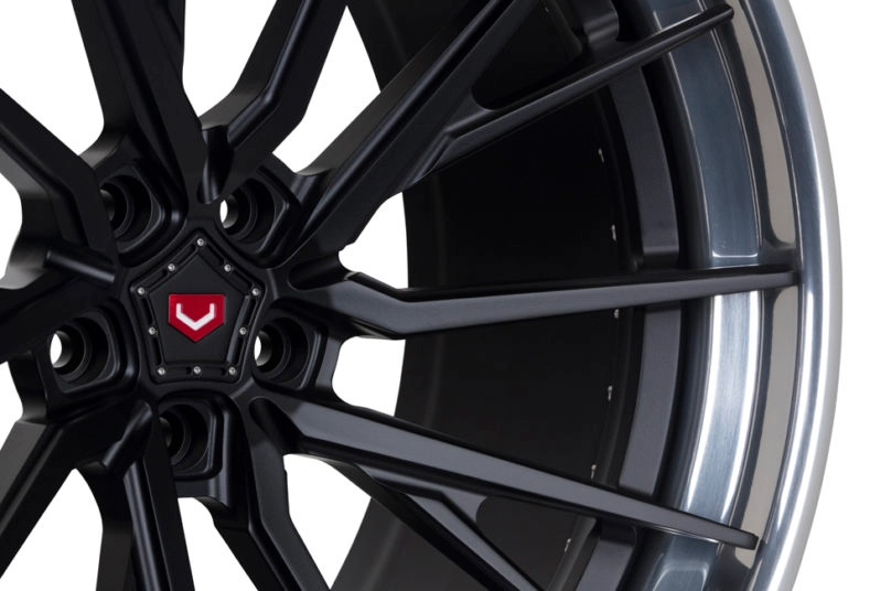 Vossen M-X4T (3-Piece) spoke detail in C02-C04 finish