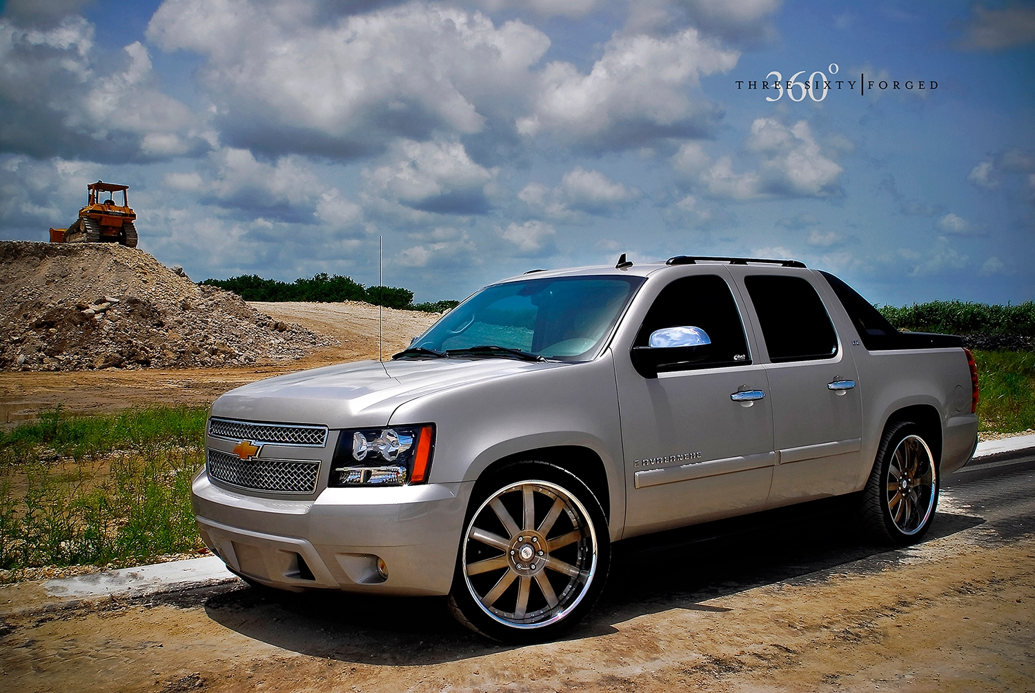 360 Forged Straight 10 Competition wheels on Chevrolet Avalanche - side view