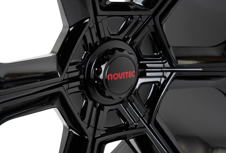 Lamborghini Revuelto on Novitec x Vossen NL5 - wheel detail close-up