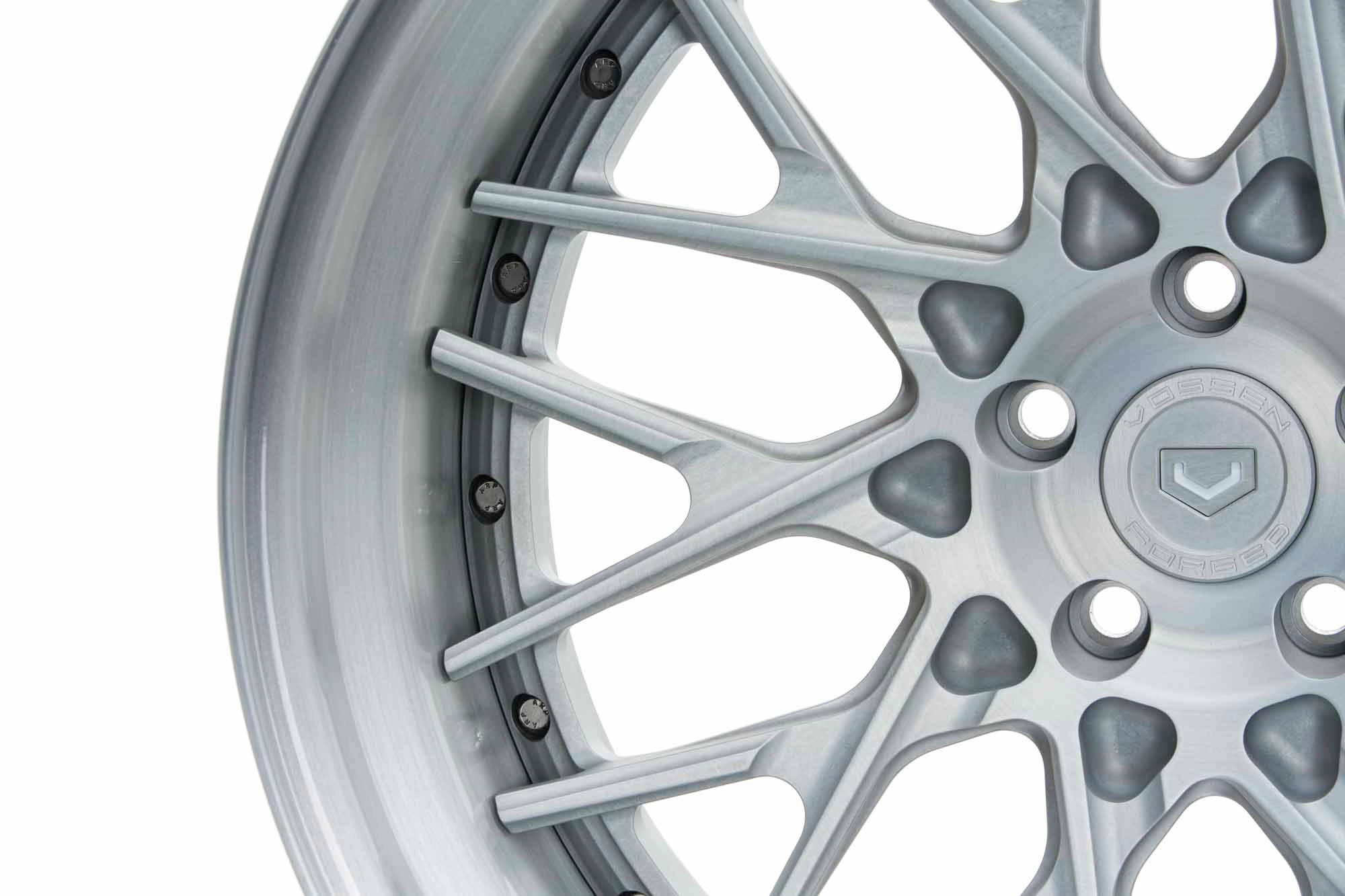 Vossen S17-07 (3-Piece) design detail in Gloss Black outer with Gloss Clear center