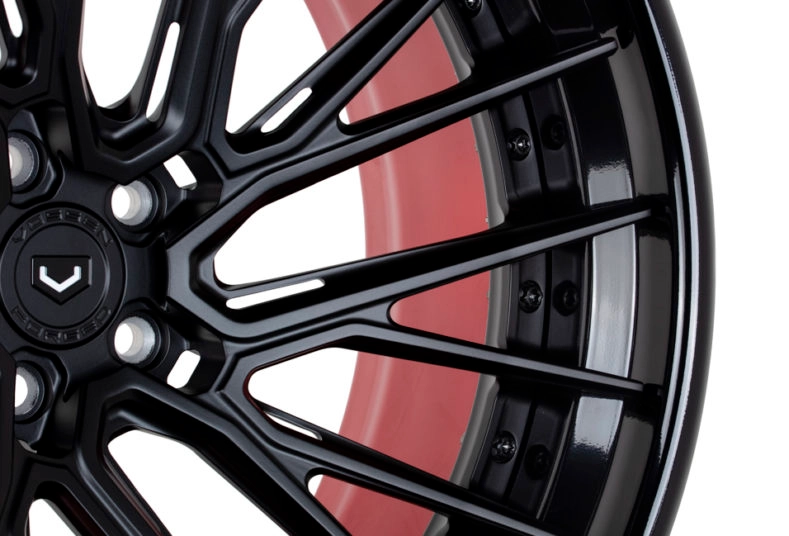 Vossen EVO-6TR 3-piece forged wheel - center hub close-up