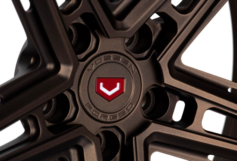 Vossen EVO-3R concave spoke close-up showing CNC milling quality