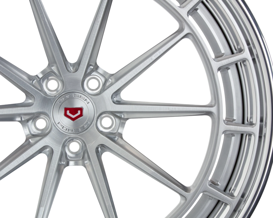Vossen LC3-04 (3-Piece) – 3/4 angle showing outer lip depth